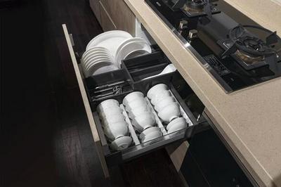 欧派厨房拉篮使用方法